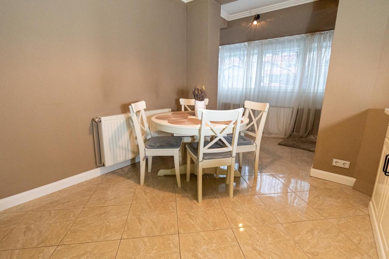 Apartamento Central Apt. Near Afi Mall, 5 Mins To The Old Town By Car Braşov Exterior foto