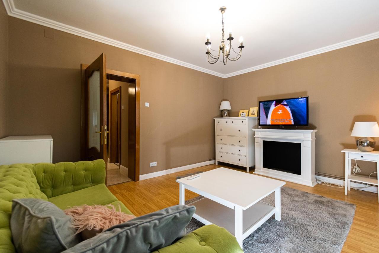 Apartamento Central Apt. Near Afi Mall, 5 Mins To The Old Town By Car Braşov Exterior foto