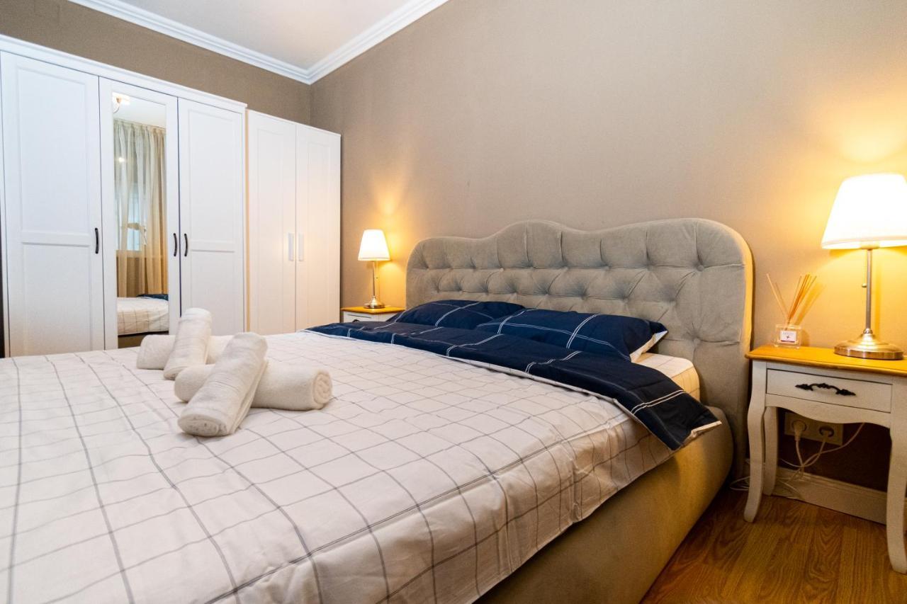 Apartamento Central Apt. Near Afi Mall, 5 Mins To The Old Town By Car Braşov Exterior foto