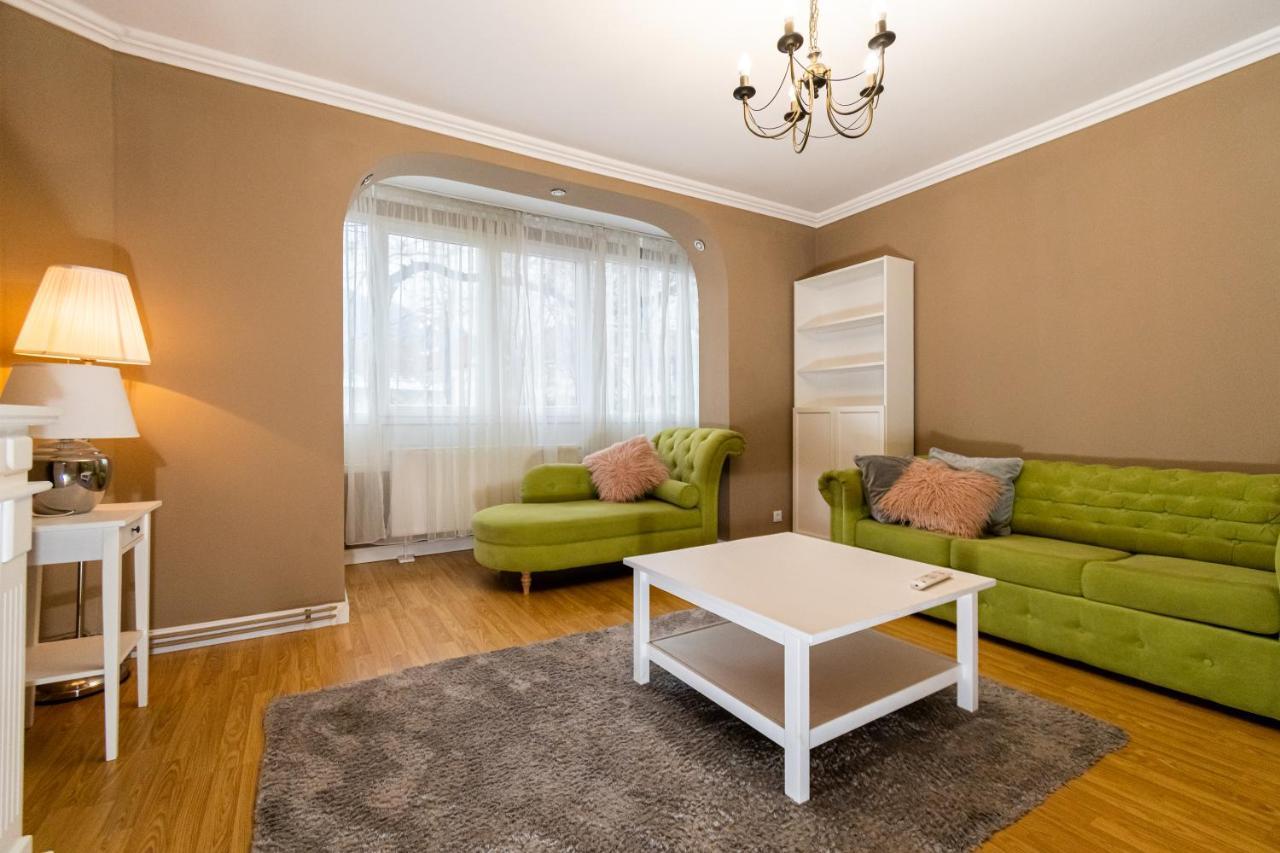 Apartamento Central Apt. Near Afi Mall, 5 Mins To The Old Town By Car Braşov Exterior foto